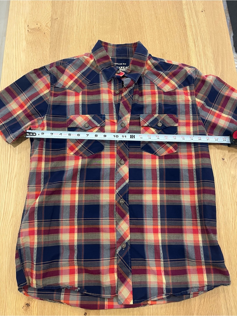 American Eagle
Navy and Red Plaid Short-Sleeve Men's Shirt - Picture 2 of 7
